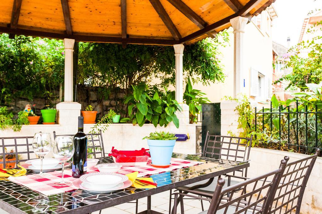 Holiday Home Villa Pindo Стон Екстериор снимка